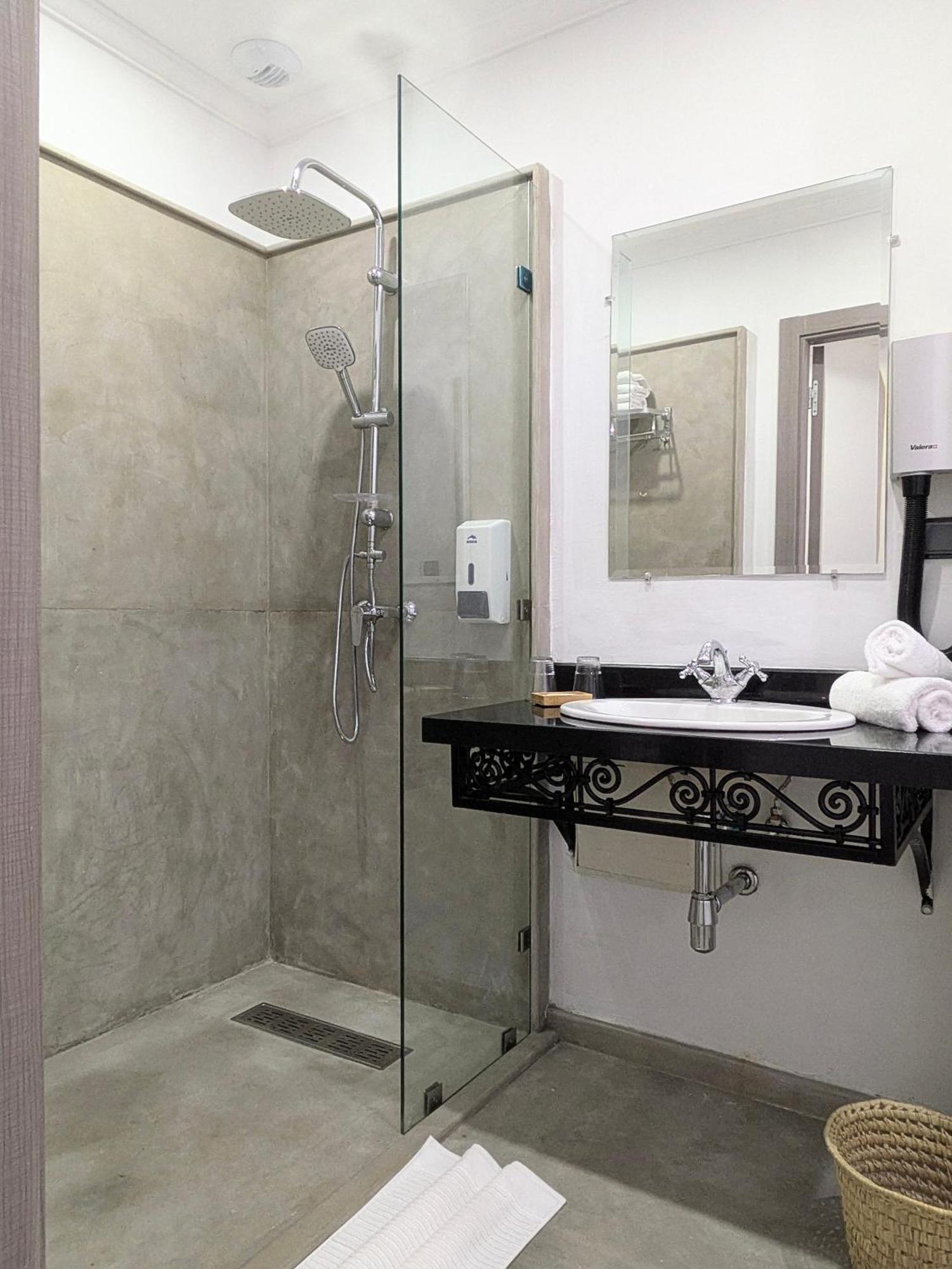 Hotel Les Remparts أزمور المظهر الخارجي الصورة
